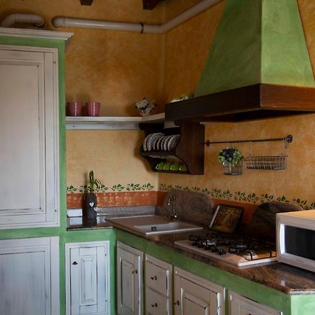 Casa Vacanze Le Tre Casette Ameglia Exterior foto
